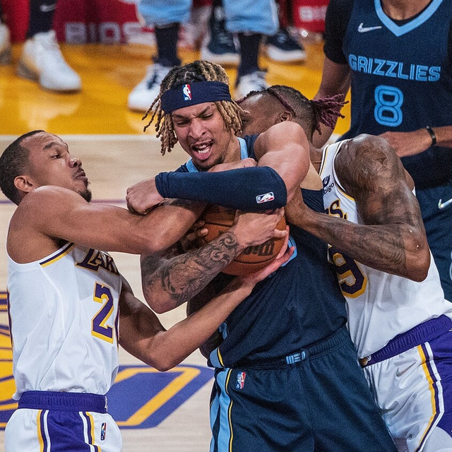 风云突变洛杉矶湖人冲刺阶段迎来里程碑;德甲版图或重绘;管理层满意;轮换策略被讨论的简单介绍 风云突变洛杉矶湖人冲刺阶段迎来里程碑;德甲版图或重绘;管理层满意;轮换策略被讨论的简单介绍