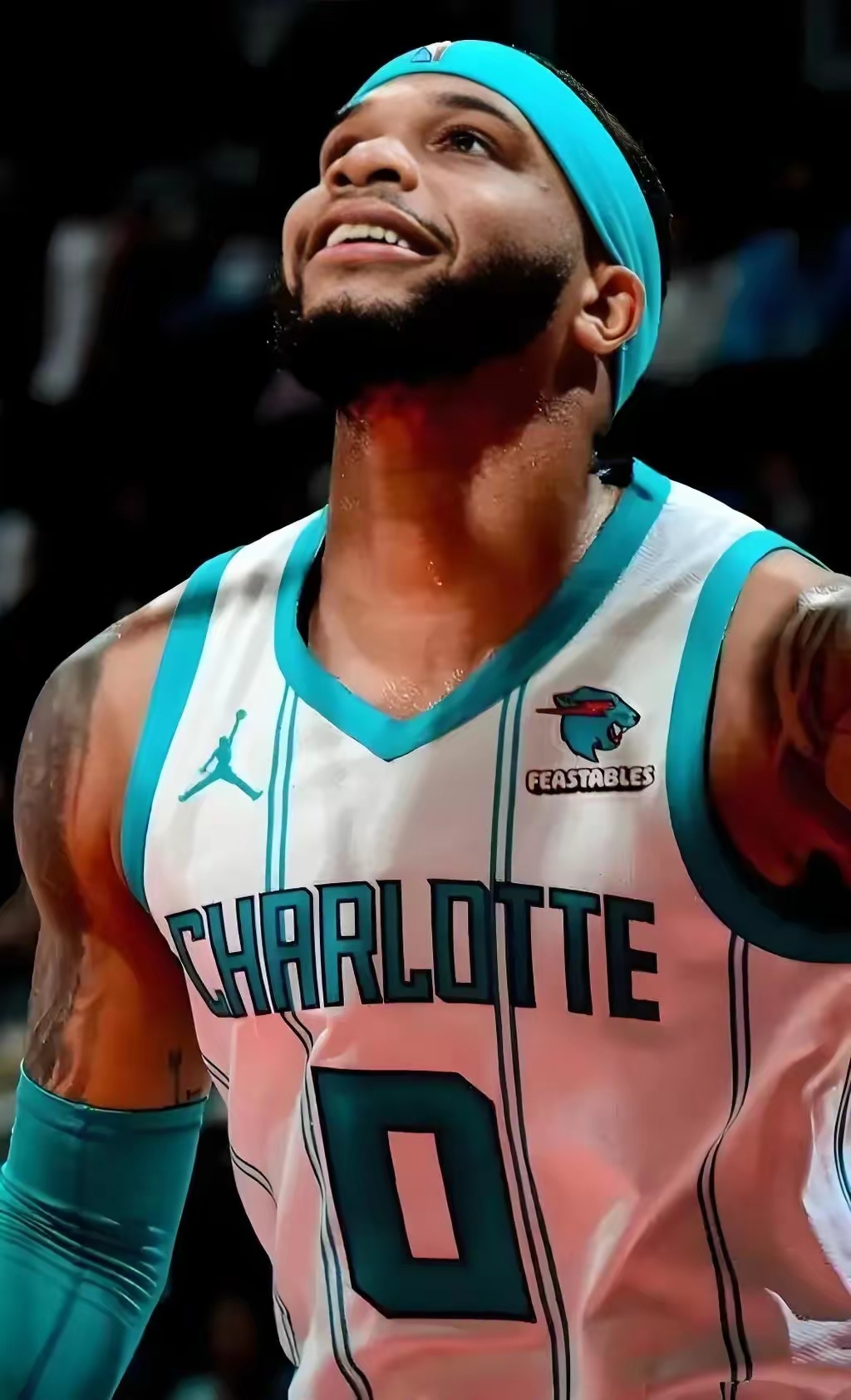 夏洛特黄蜂发布备战花絮；转会期复出首秀；欧洲杯任务艰巨；资深球员宣示担当的简单介绍