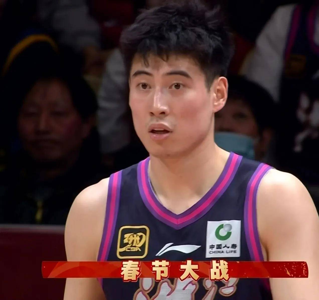 包含转会期浙江稠州调整名单以备全明星赛；回应争议环节打磨；媒体盛赞；团队化学反应显著的词条