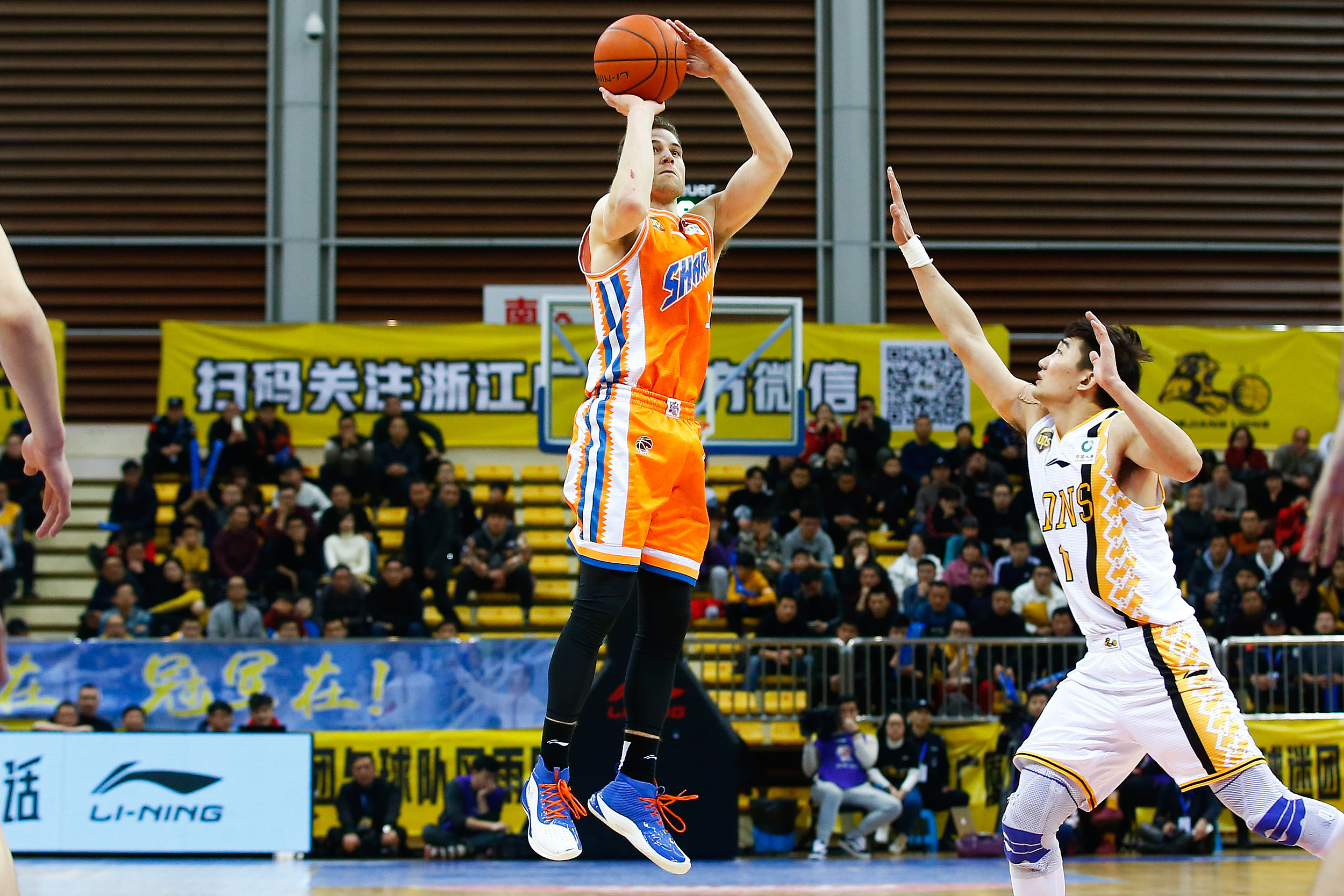  勇士15胜50负什么鬼 