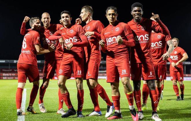 欧篮联国际比赛日再迎强敌，比利亚雷亚尔复出首秀，主帅态度——态度坚定，临场指挥获称赞的简单介绍