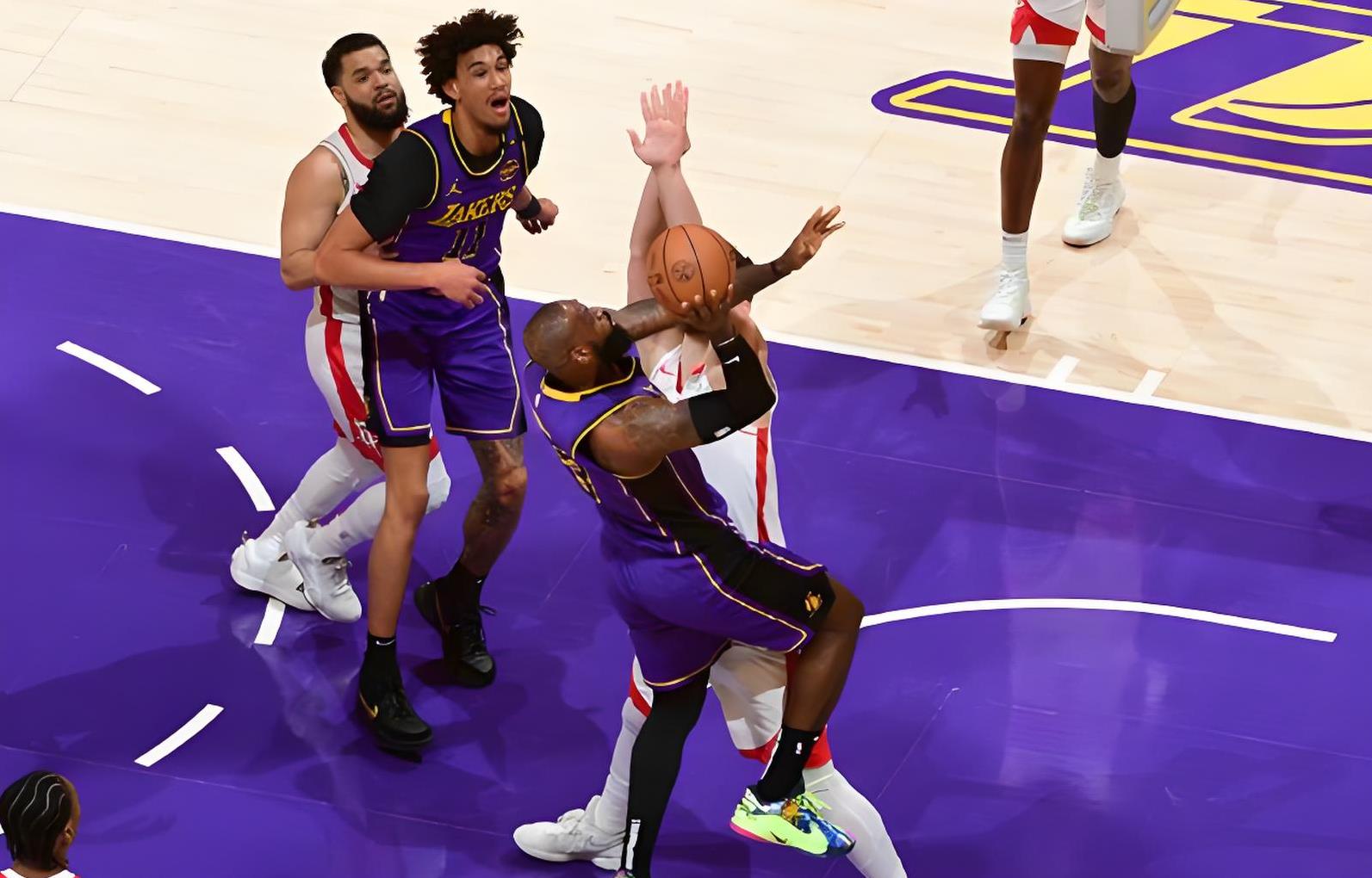 湖人最厉害的三个巨头是谁