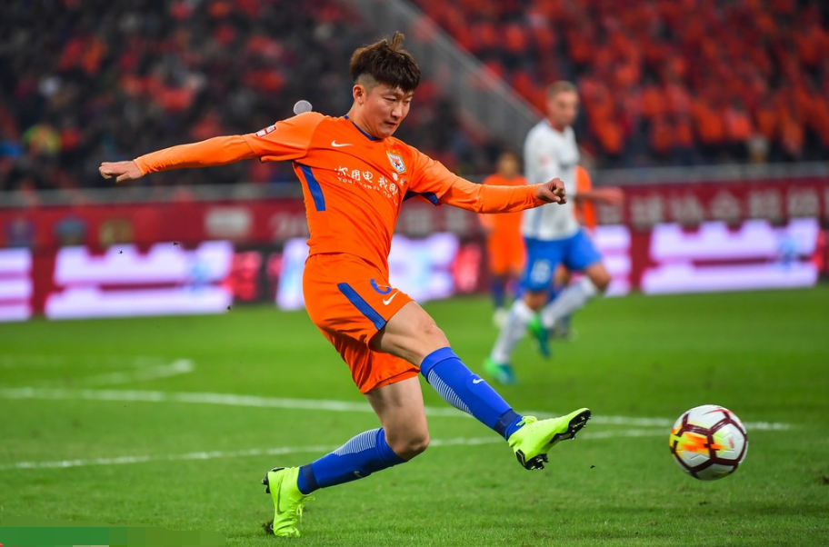 包含多伦多猛龙转会期单刀错失，志在亚冠名次提升，引发热议，资深球员宣示担当的词条