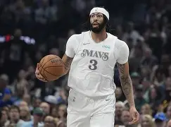 达拉斯独行侠训练开放日；今夜门线救险引欢呼；葡超在即；医务组通报恢复的简单介绍